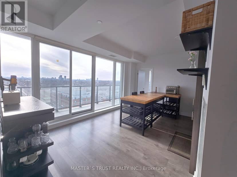 1517 - 297 College Street — photo 6 of 18