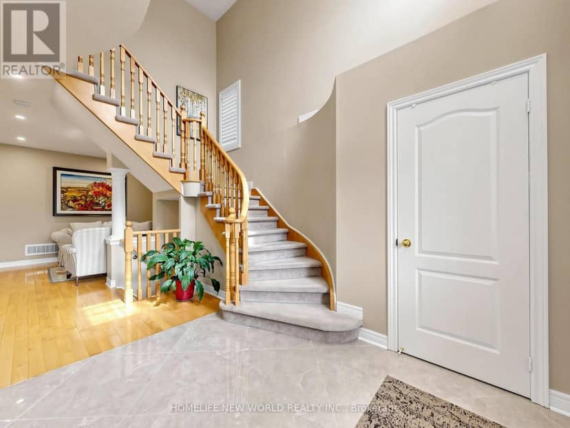 37 Timbercreek Court, Toronto, photo 2