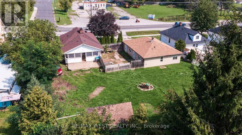 7826 Yonge Street, Innisfil, photo 4