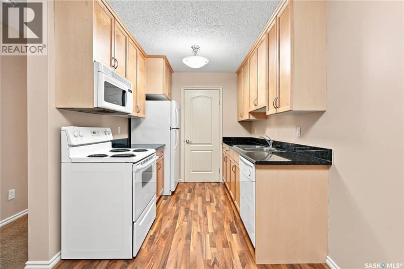 207E 1121 McKercher DRIVE — photo 10 of 35