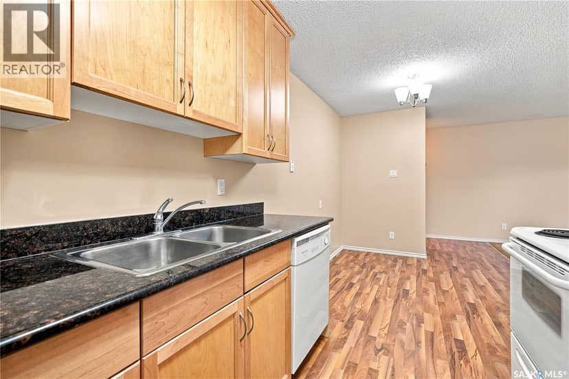 207E 1121 McKercher DRIVE — photo 15 of 35