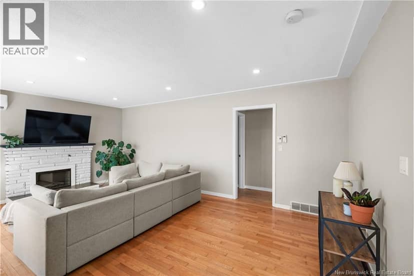 2260 Acadie Road — photo 13 of 40
