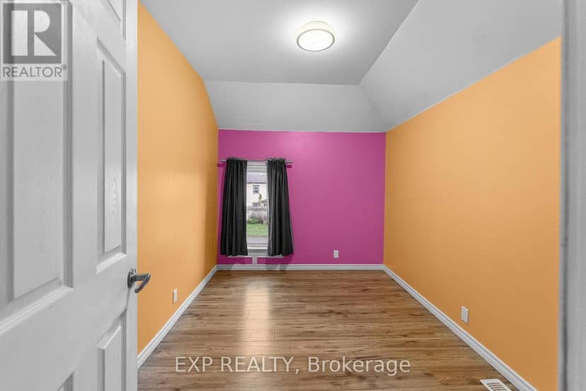 76 Bell Street — photo 19 of 40