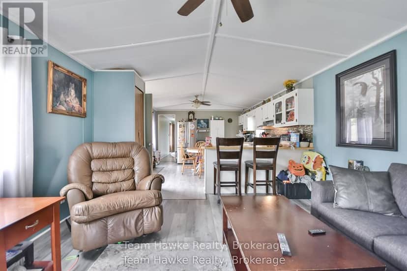 48 Northland Drive — photo 10 of 28