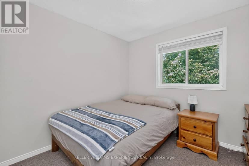 9 - 38 Kenwell Crescent — photo 15 of 37