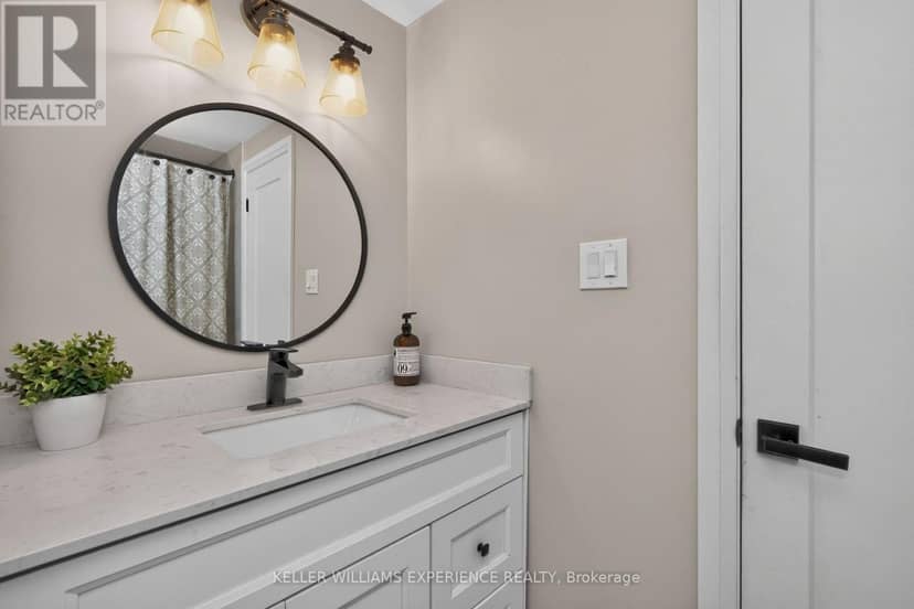 9 - 38 Kenwell Crescent — photo 22 of 37