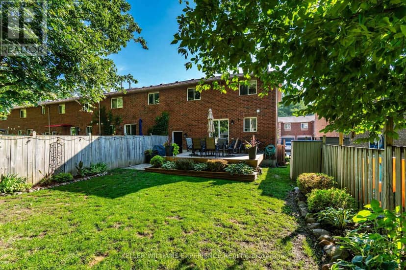 9 - 38 Kenwell Crescent — photo 33 of 37