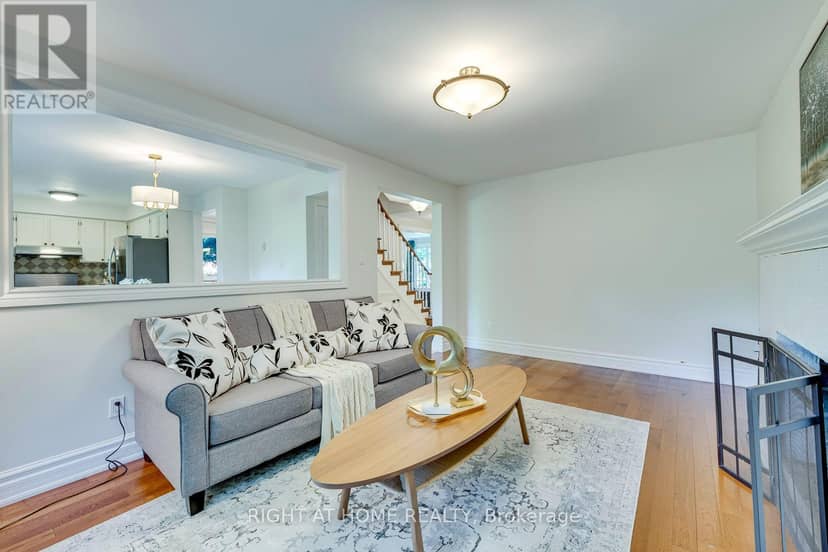 1025 Vanier Drive — photo 17 of 39
