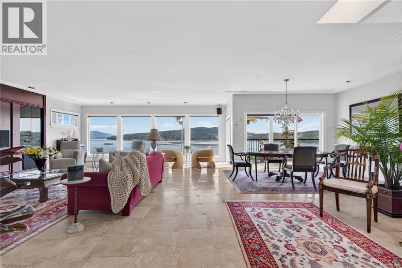 7318 Mark Lane, Central Saanich