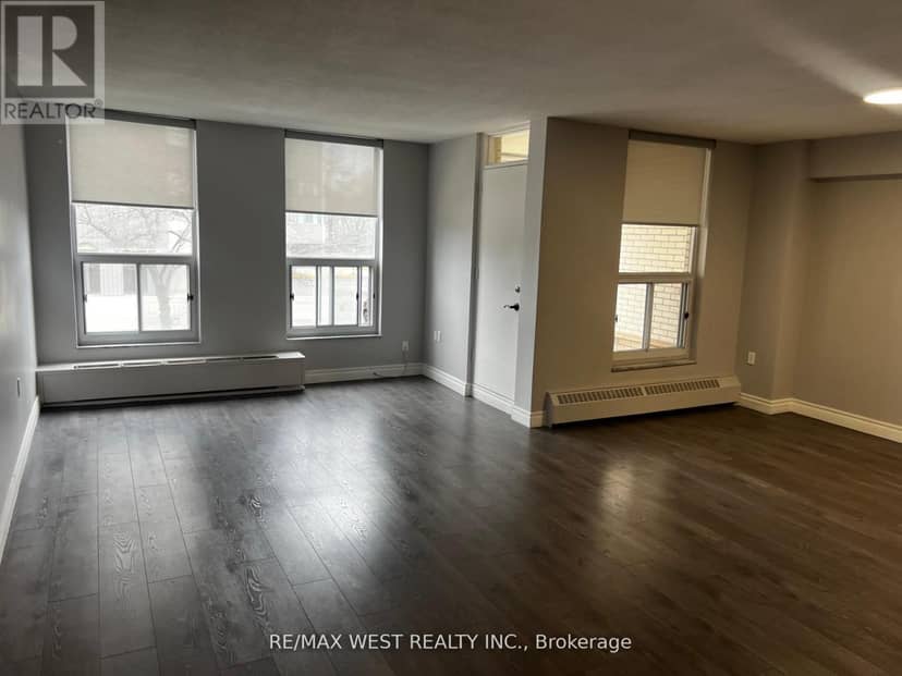 202 - 130 Neptune Drive, Toronto, photo 8
