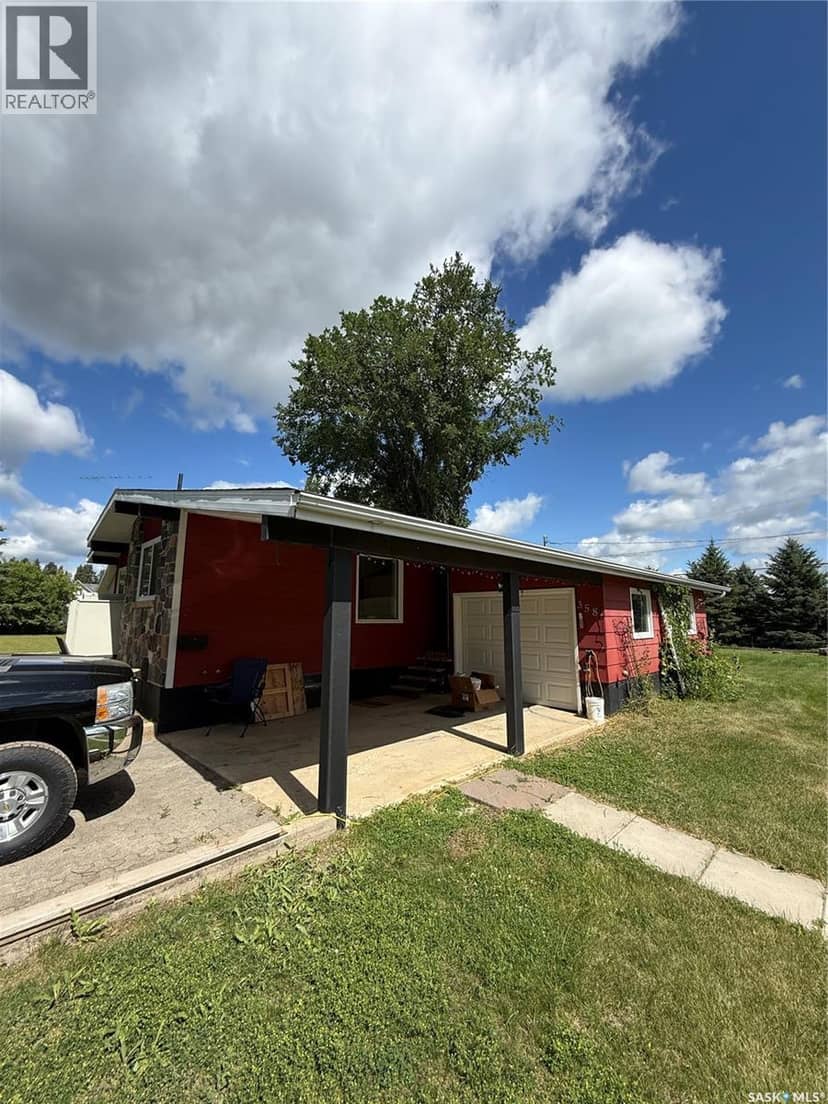 358 First STREET NW, Preeceville, photo 2