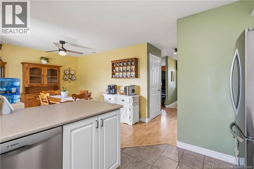 10 Inglis Street — photo 12 of 40