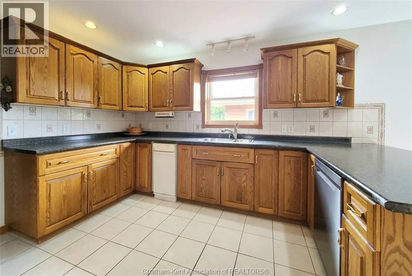 8560 Talbot TRAIL — photo 13 of 40