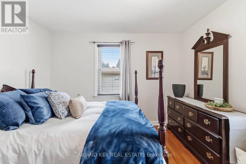 169 Ellsworth Crescent — photo 17 of 40