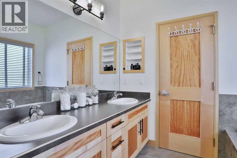 92 Sherwood Rise NW — photo 24 of 40