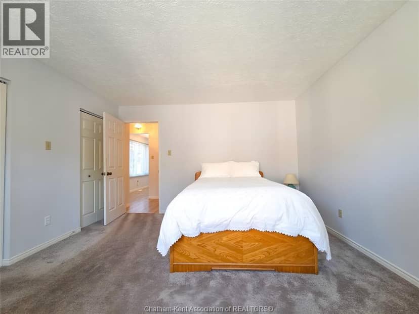 21 Earl DRIVE — photo 24 of 40
