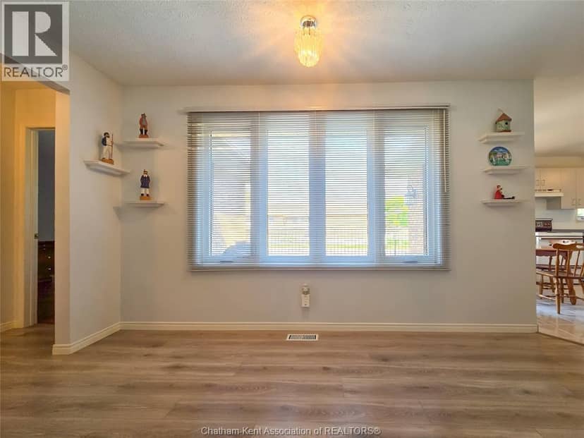 21 Earl DRIVE — photo 23 of 40