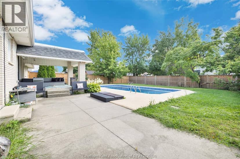 71 Parry DRIVE — photo 29 of 33