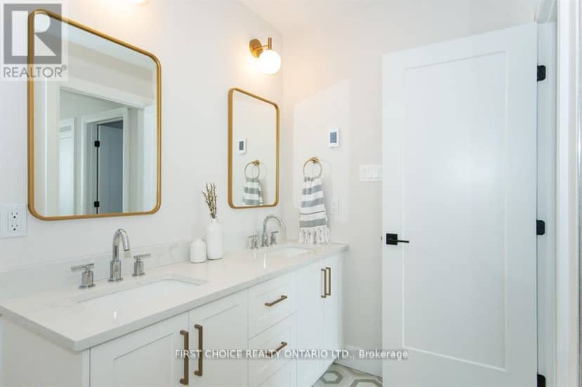 296 Riverdale Avenue — photo 17 of 40