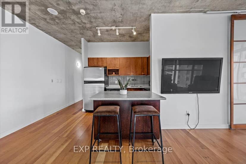 603 - 179 George Street — photo 5 of 32