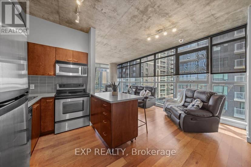603 - 179 George Street — photo 7 of 32