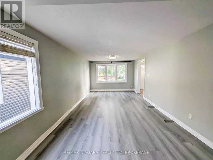 24 Churchill Street — photo 10 of 37