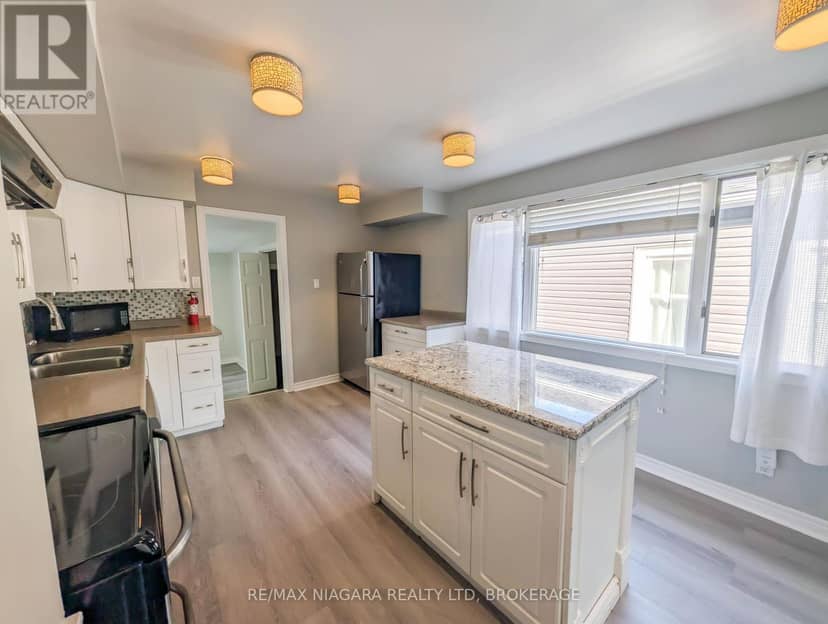24 Churchill Street — photo 16 of 37