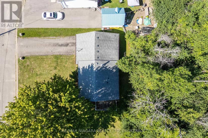 30 A Avenue — photo 3 of 15