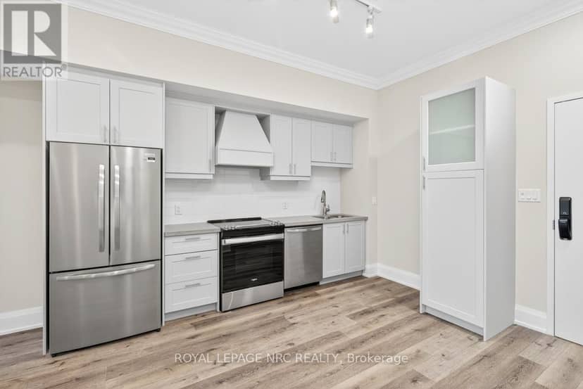 UP32 - 50 Herrick Avenue — photo 23 of 36
