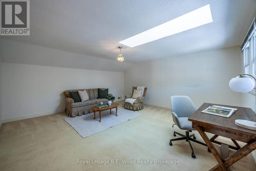 7 Seres Drive — photo 24 of 32