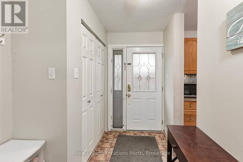590 Tenth Street — photo 3 of 22