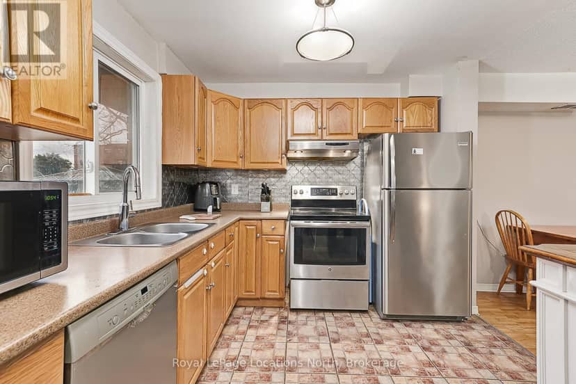 590 Tenth Street — photo 4 of 22