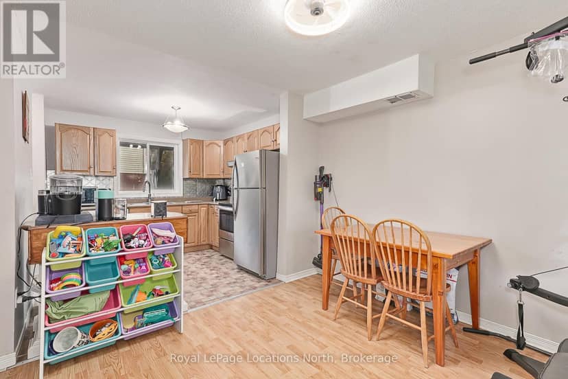 590 Tenth Street — photo 6 of 22