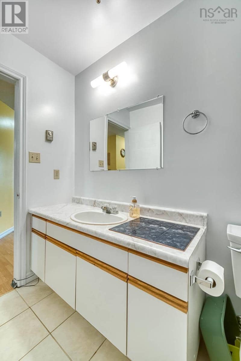 405 15 Langbrae Drive — photo 25 of 38
