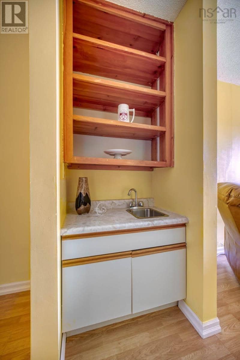 405 15 Langbrae Drive — photo 7 of 38