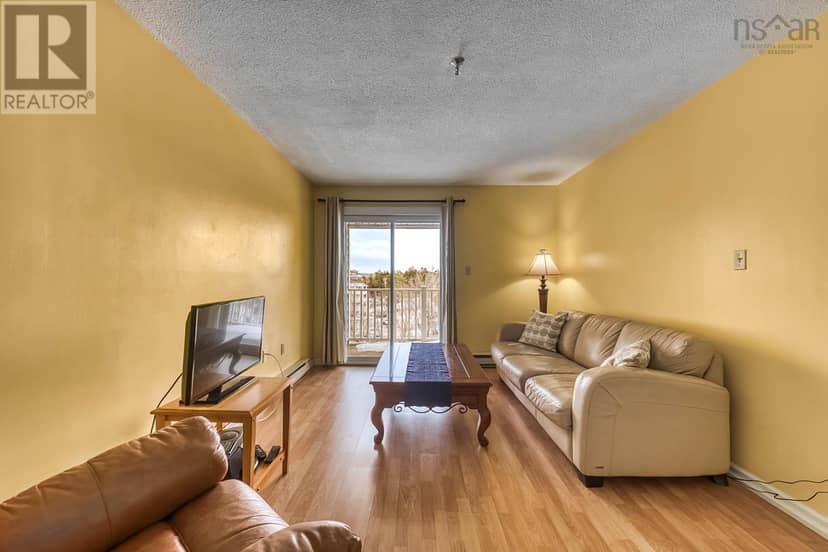 405 15 Langbrae Drive — photo 9 of 38