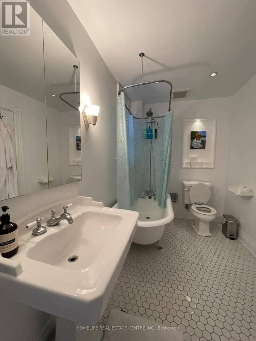 169 Gladstone Avenue — photo 31 of 40