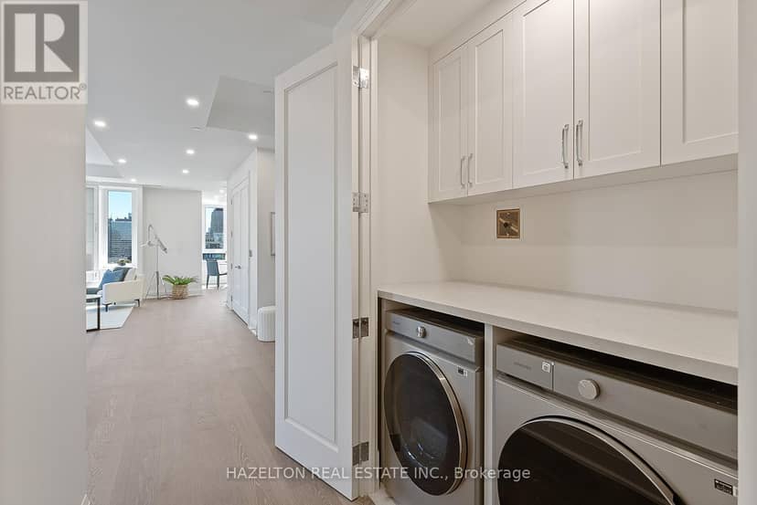 802 - 128 Hazelton Avenue — photo 32 of 40