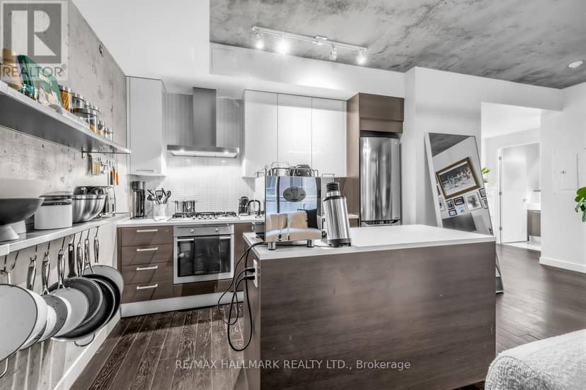 408 - 90 Broadview Avenue — photo 14 of 23