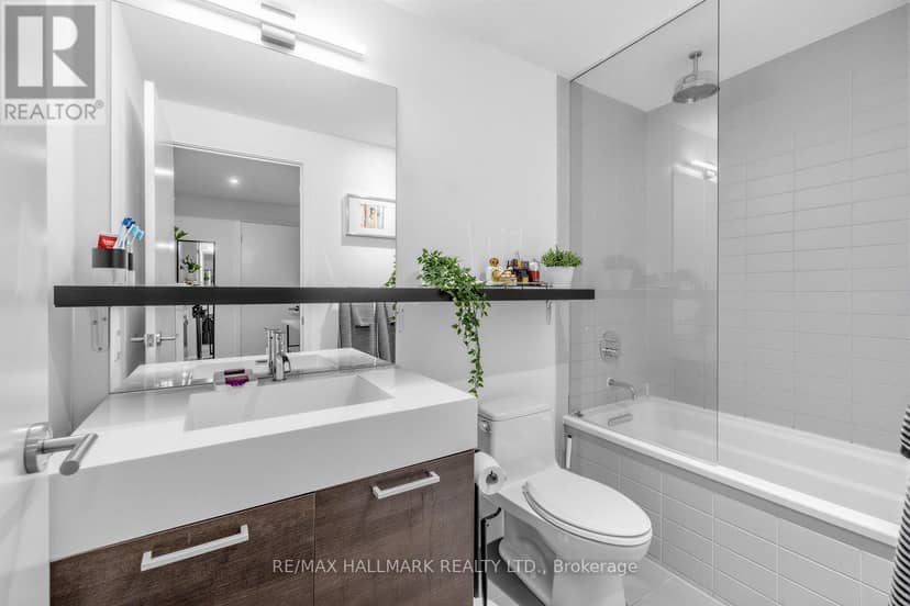 408 - 90 Broadview Avenue — photo 3 of 23