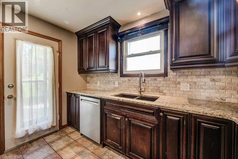3 CORA Drive — photo 20 of 40