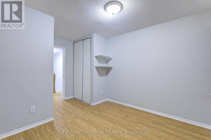 83 - 5030 Heatherleigh Avenue — photo 35 of 40