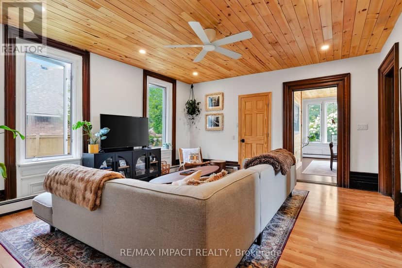 162 Baldwin Street — photo 12 of 40