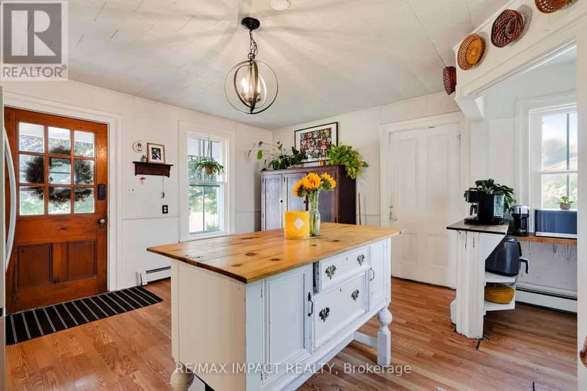 162 Baldwin Street — photo 13 of 40