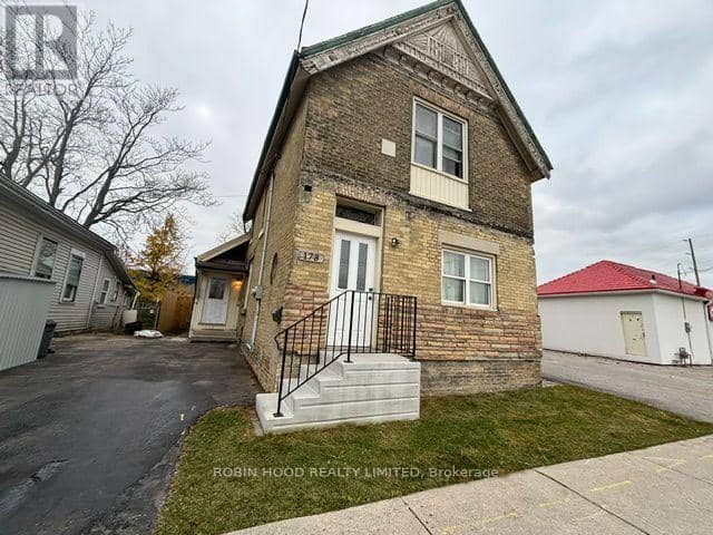 173 Adelaide Street N — photo 1 of 30