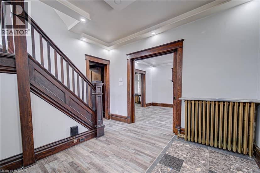 59 IRVIN Street — photo 8 of 40