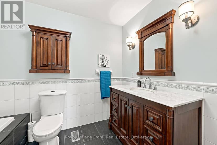 55 King Street — photo 26 of 40