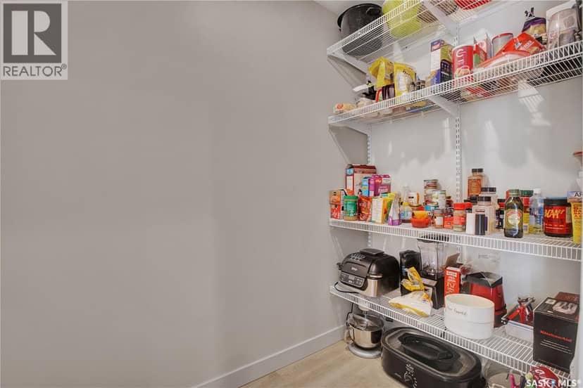 26 103 Willis CRESCENT — photo 11 of 33