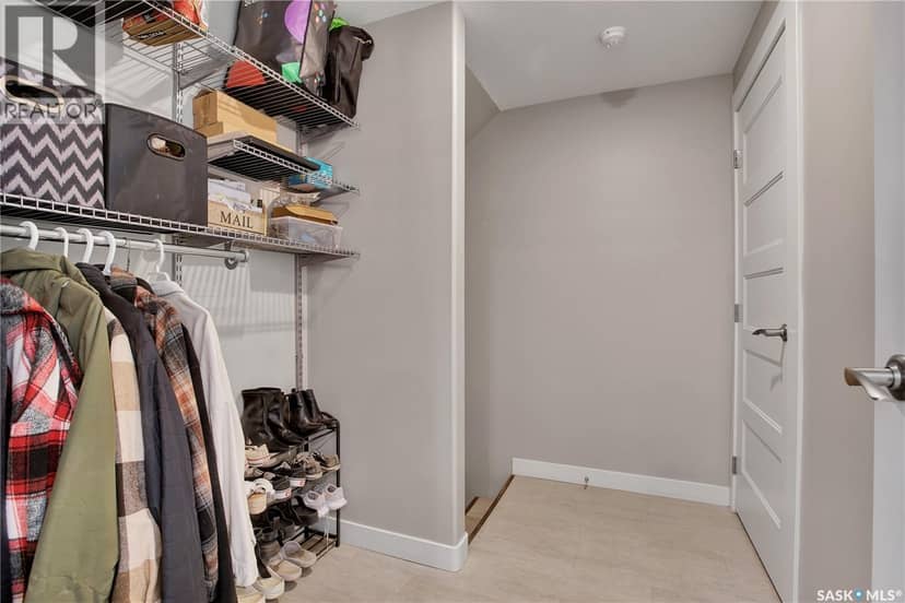 26 103 Willis CRESCENT — photo 12 of 33