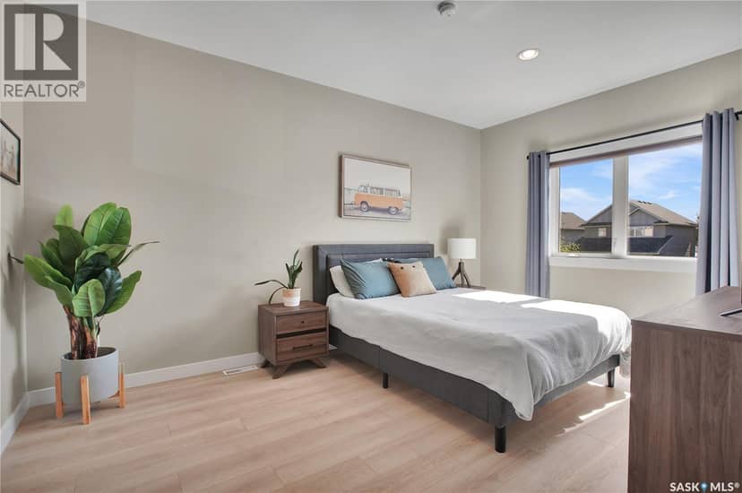 26 103 Willis CRESCENT — photo 18 of 33